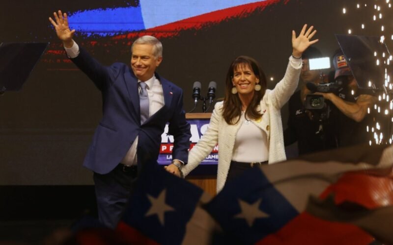 Carlos Peña cuestiona retorno del rol de “primera dama” y lo califica como “una contradicción democrática”