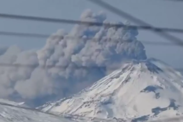 Reportan pulso de cenizas en complejo volcánico Nevados de Chillán