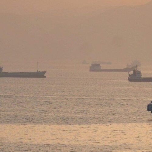 Petróleo sube más del 4% por suspensión de diálogo entre Irán y EU