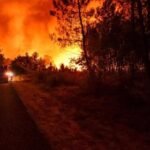 Incendio en el sur de Francia arrasa 4.500 hectáreas y obliga a evacuar a 10.000 personas