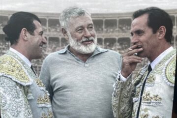 Antonio Ordóñez, Luis M. Dominguín y Hemingway, los protagonistas del ‘verano sangriento’ de 1959