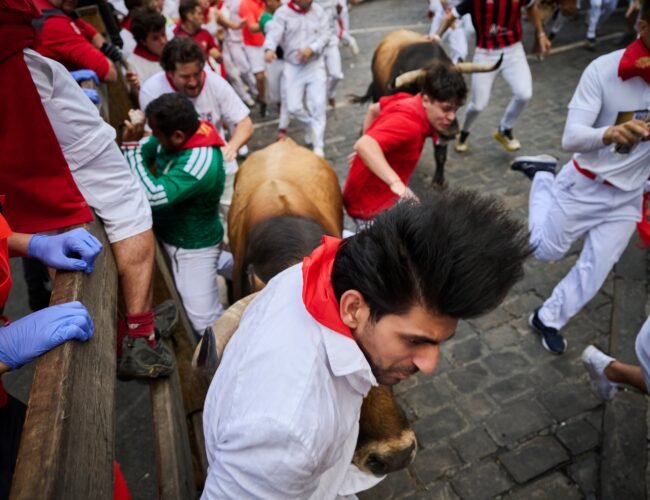Sexto encierro de San Fermín 2026, en imágenes