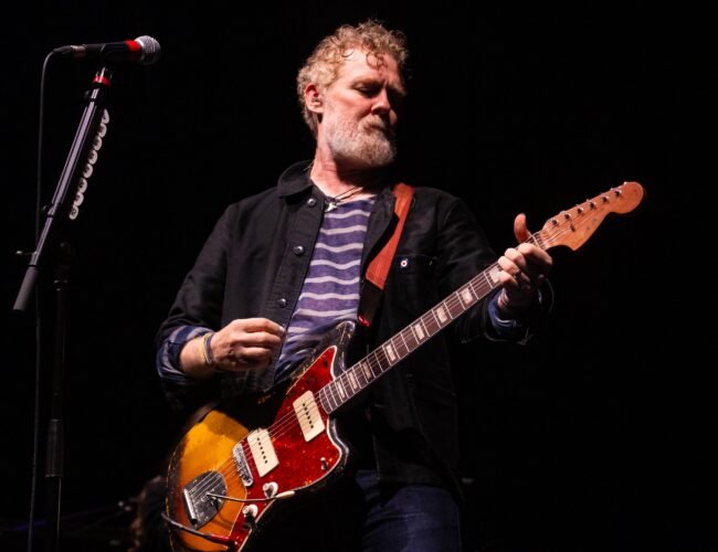 Muere el músico Glen Hansard, protagonista de ‘Once’ y ganador del Oscar, tras un accidente de moto