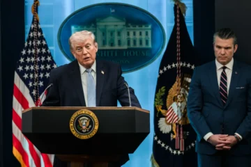 Trump pone en duda que Rusia esté ayudando a Irán y anuncia que consultará a Putin