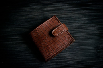 Cómo elegir una billetera para hombre duradera y funcional