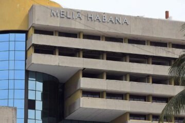 Hotelera española Meliá cesa toda su operativa en Cuba a partir del viernes