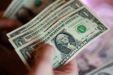Las remesas ya no rinden igual por la fortaleza del peso