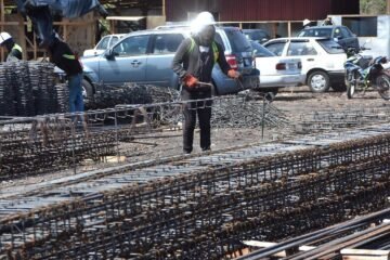Municipios pierden inversiones por exceso de trámites, advierte CMIC