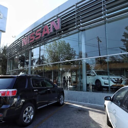 Caen ingresos por impuestos a autos nuevos