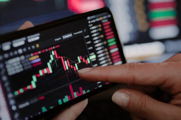 Mercados globales avanzan pese a crisis en Ormuz, alza del petróleo y nuevas tensiones comerciales