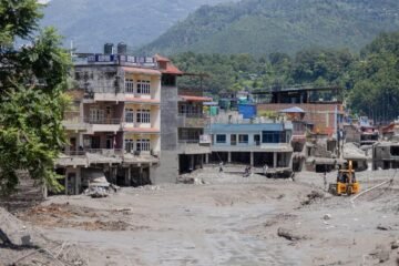 Riada en Nepal deja 579 muertos y más de 1.900 desaparecidos