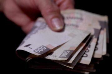 Peso cierra la semana en 16.92 unidades por dólar, su mejor nivel desde 2024