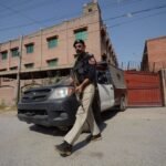 Atentado suicida deja al menos 15 muertos y 22 heridos en el noroeste de Pakistán