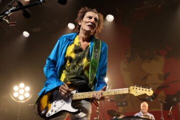 Ronnie Wood en Valladolid: 302.500 euros para ver gratis a un ‘rolling stone’ entre pullas políticas