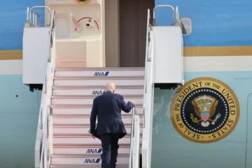 CNN, MS NOW y Politico recurren a la justicia para mantener su acceso a la Casa Blanca