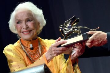 Ellen Burstyn, homenajeada en Venecia, se mete en la piel de una Marilyn anciana