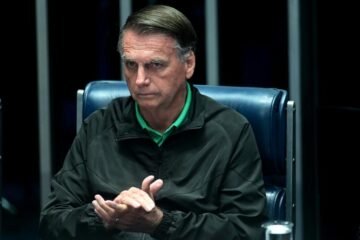 Bolsonaro pide suspender condena de 27 años por intento de golpe de Estado