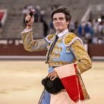 El novillero catalán Mario Vilau sufre una grave cornada en El Hoyo de Pinares (Ávila)