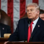 Trump escala guerra comercial con Canadá y amenaza con excluir sus productos de contratos públicos de EEUU