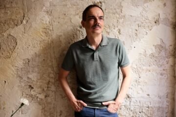 Alberto Conejero, dramaturgo y coguionista de ‘La bola negra’: “¿A quién y por qué molesta tanto la popularización de Lorca?»