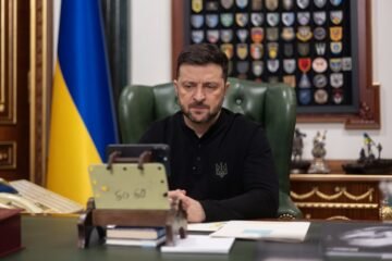 Zelenski afirma antes de reunión con enviados de EEUU que Kiev «está interesado en acercar el fin de la guerra»