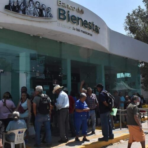 Banco del Bienestar paga 117 mil pesos para revisar antecedentes de nuevos empleados