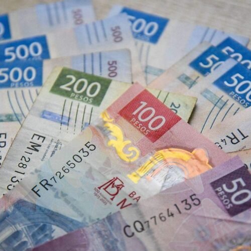 Peso mexicano avanza a niveles no vistos en más de dos años tras cifras laborales EU