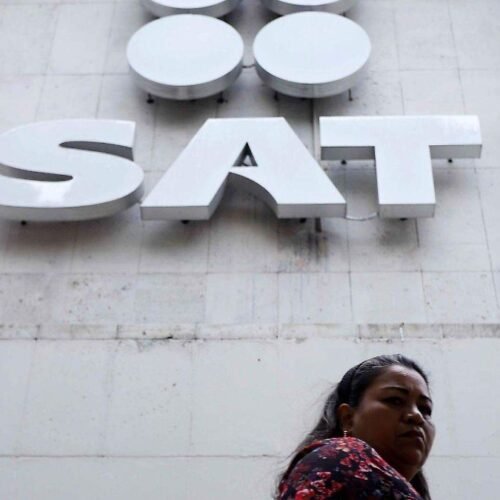 SAT cancela facturación a más de 2 mil empresas por venta ilegal de combustible